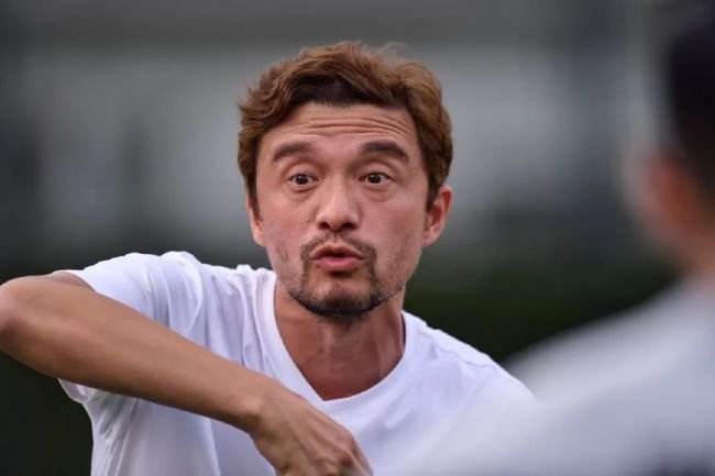 国外b2**站毛片